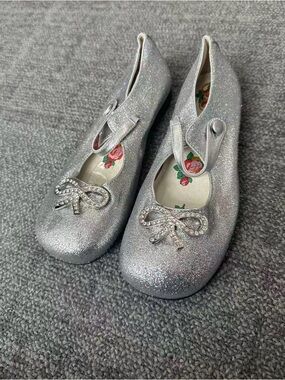Gucci Girls Silver Glitter Mary Janes with Crystal Bow Detail